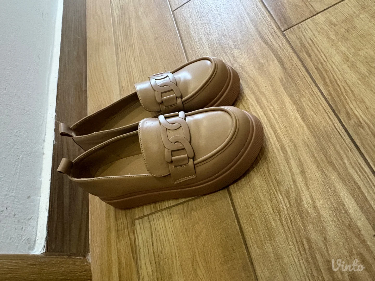 Eskadrile u krem boji