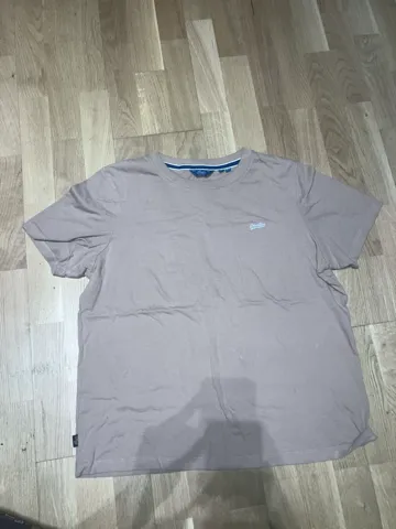 Superdry majica veličina 40