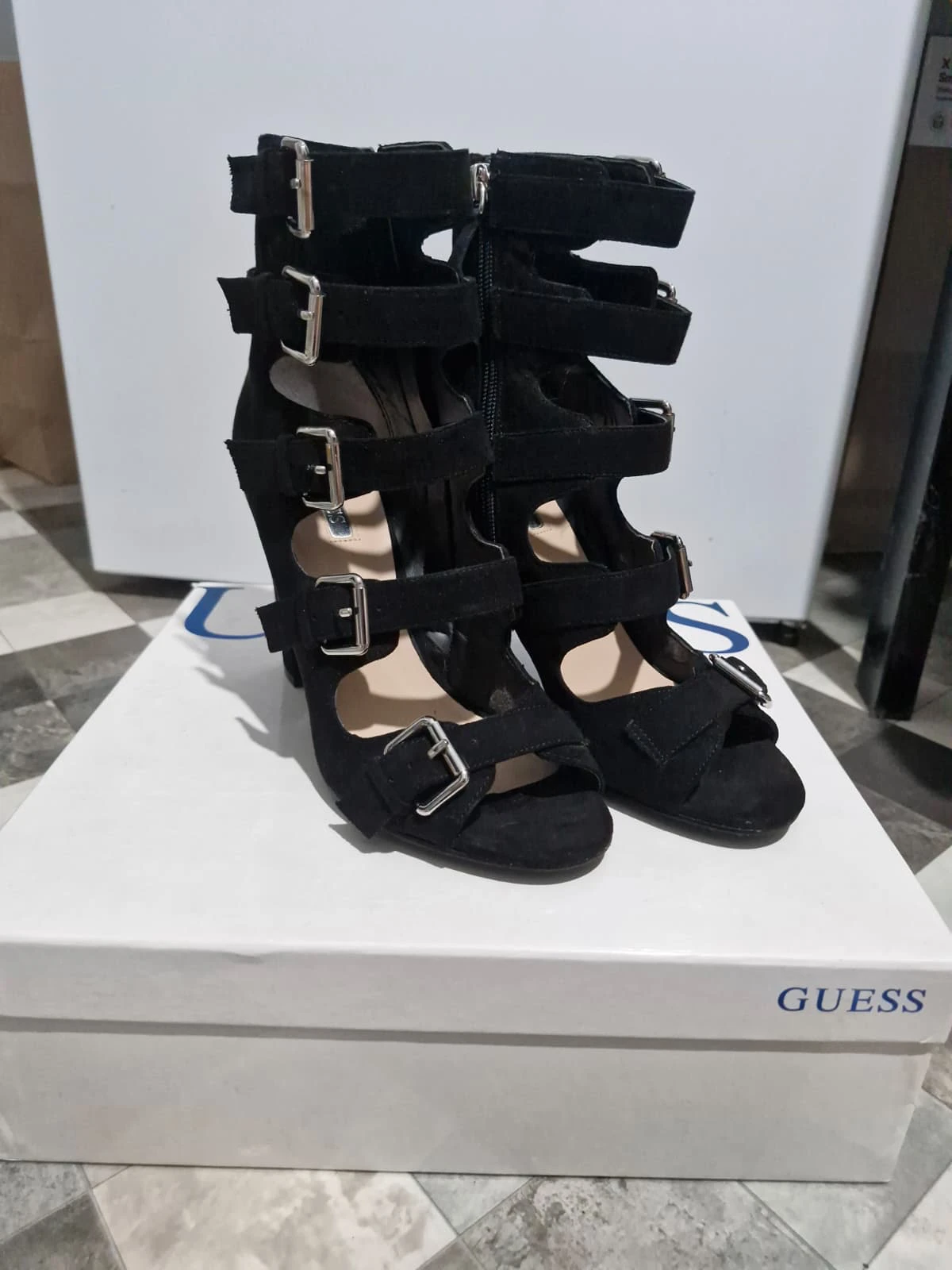 GUESS sandale 39
