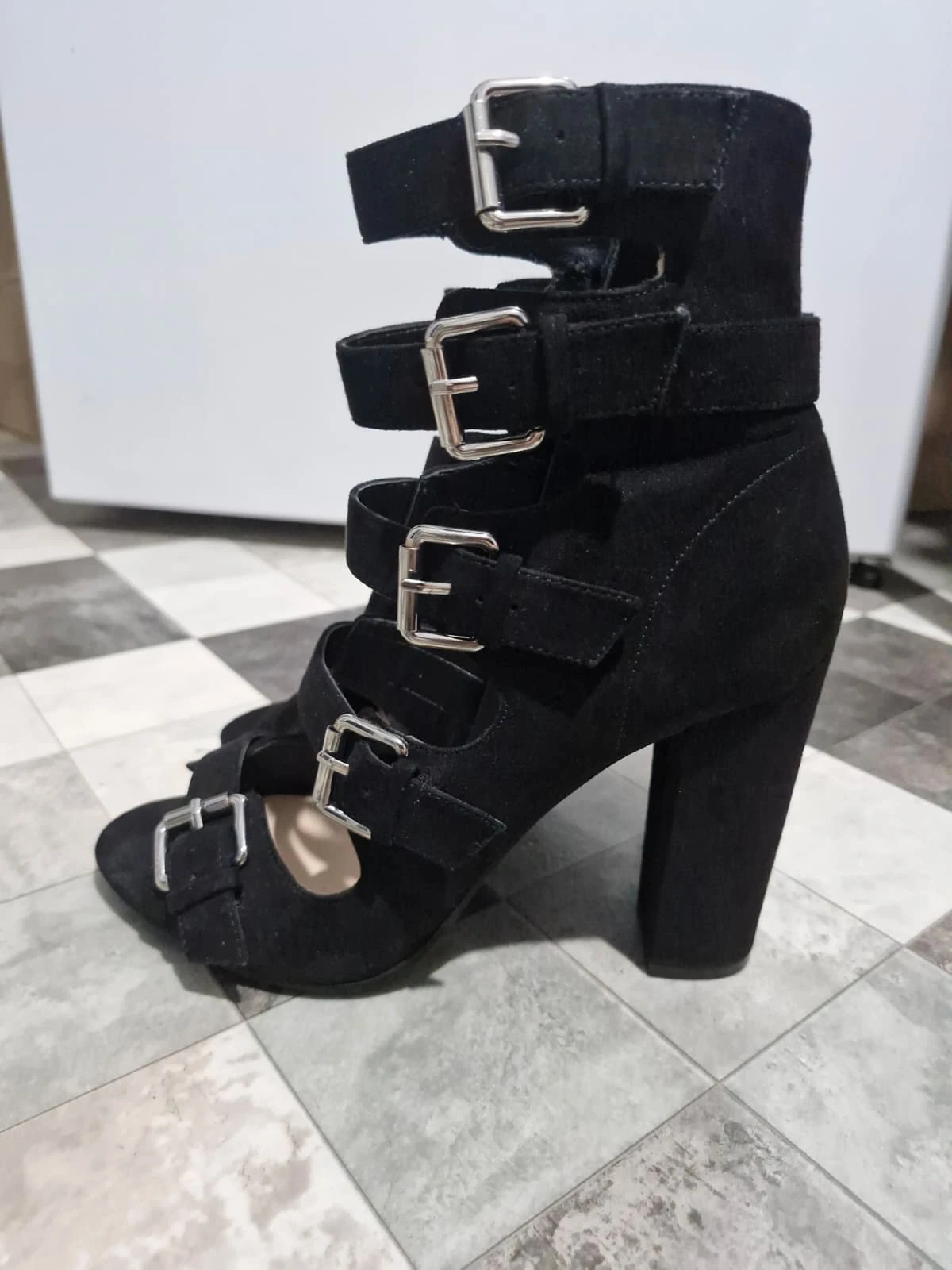 GUESS sandale 39