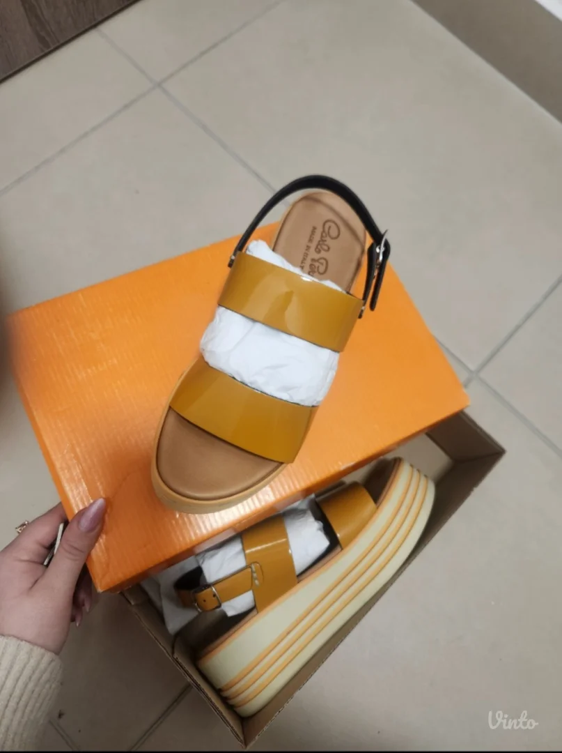 NOVO Carlo Pera Italijanske Kožne Sandale sa Platformom