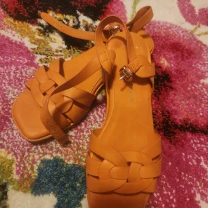 NOVE Marco Tozzi sandale/ br. 36