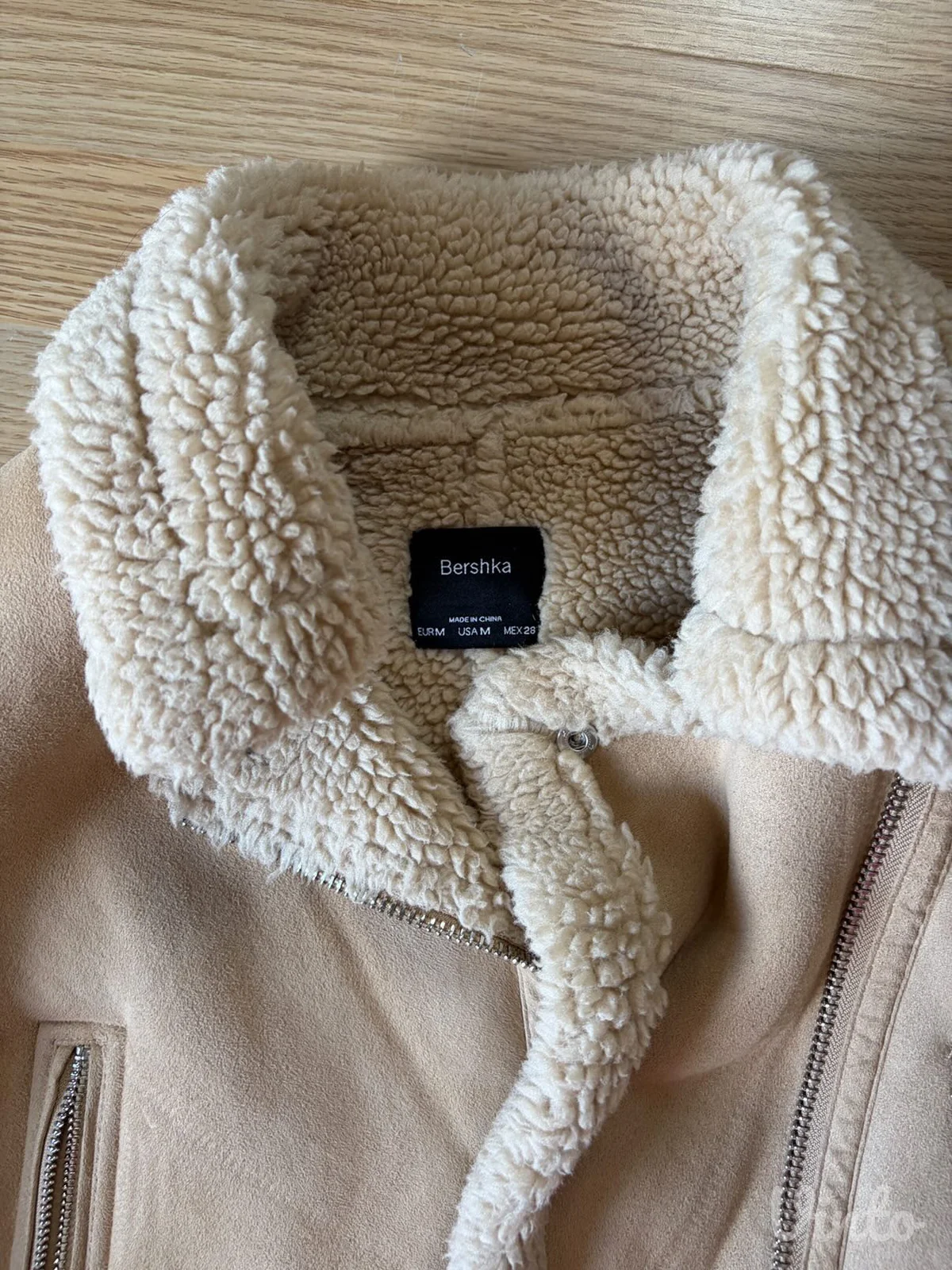 Bershka jaknica