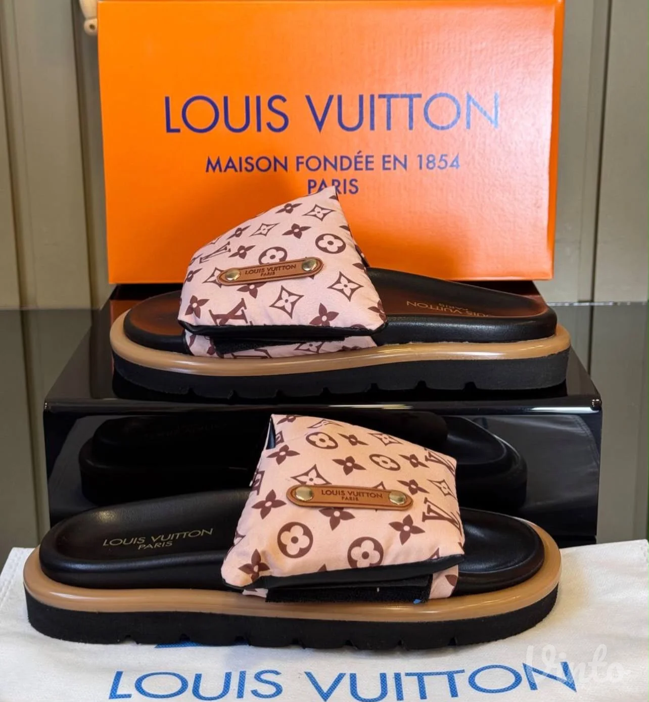 Louis Vuitton papuce, dostupno vise boja