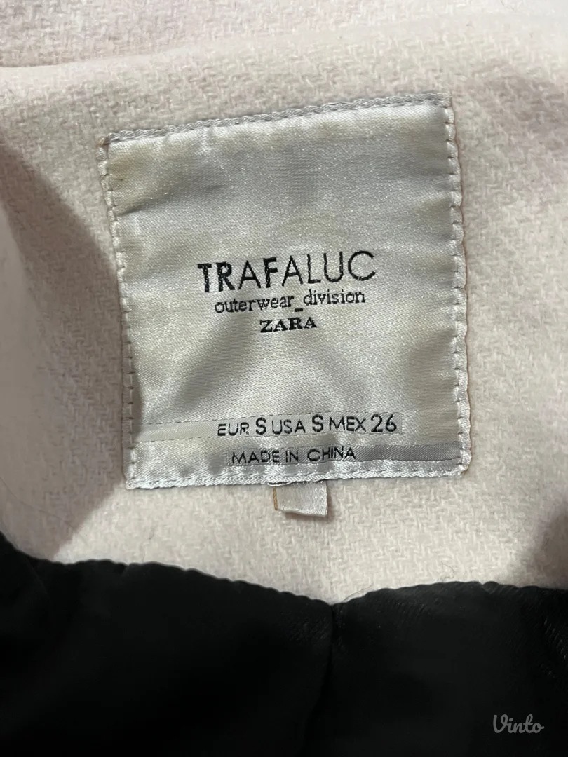 Zara kaputic s kragnicom