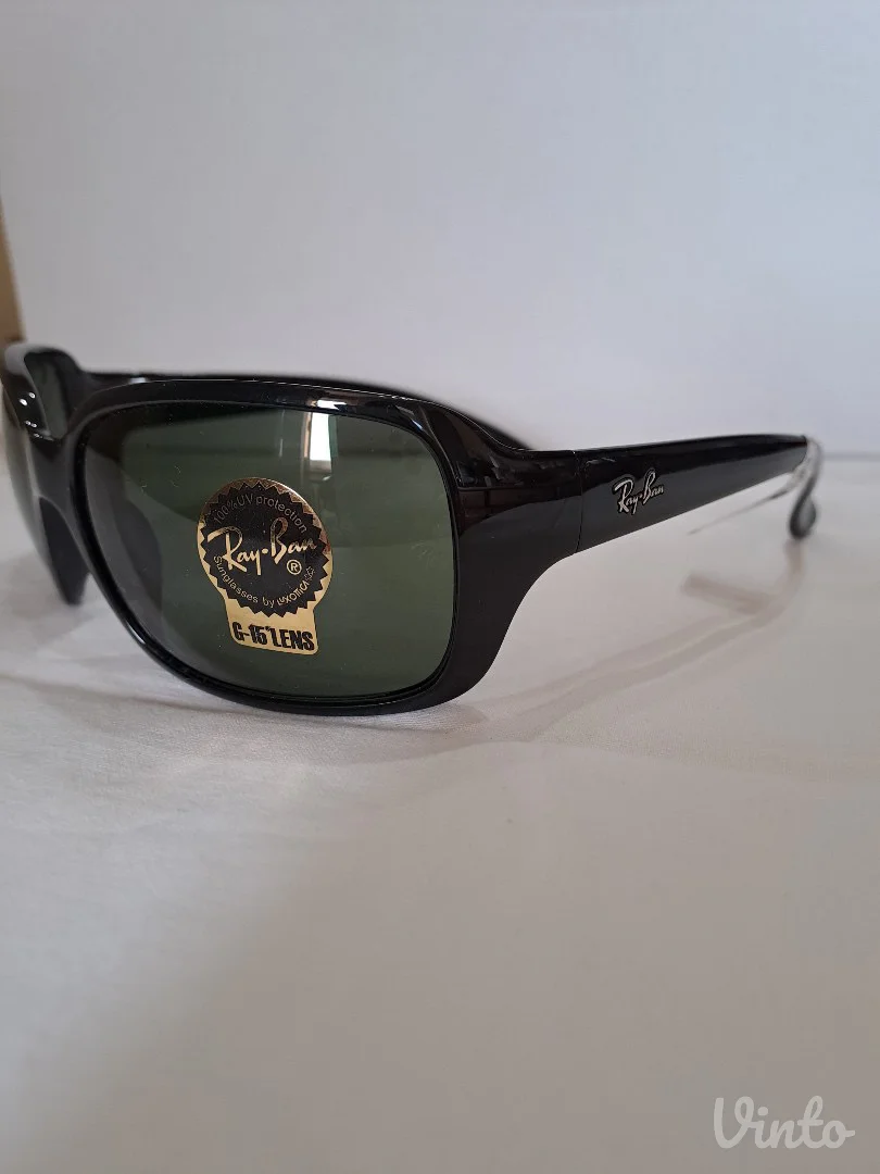 Ray ban skroz nove