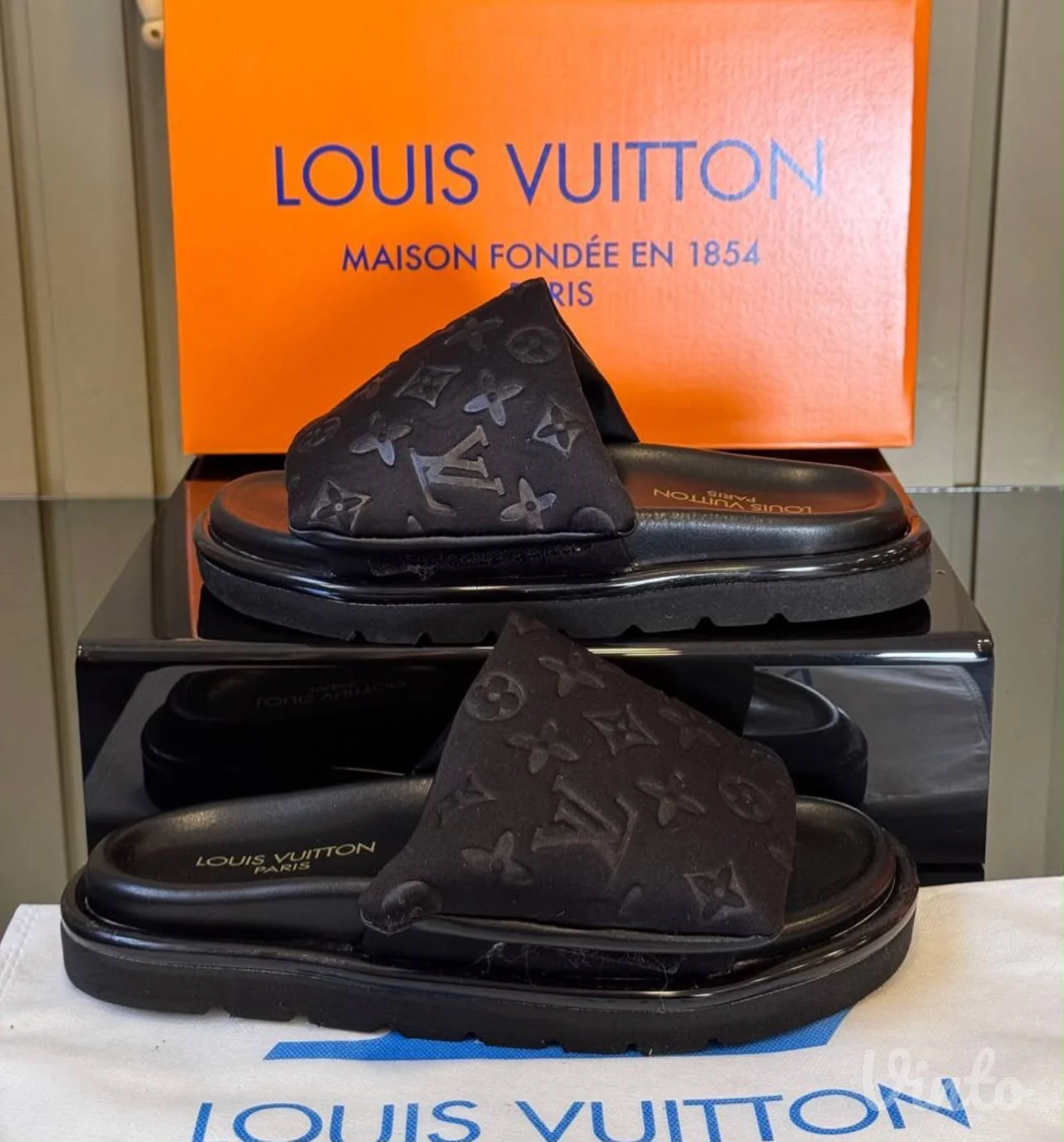 Louis Vuitton papuce, dostupno vise boja
