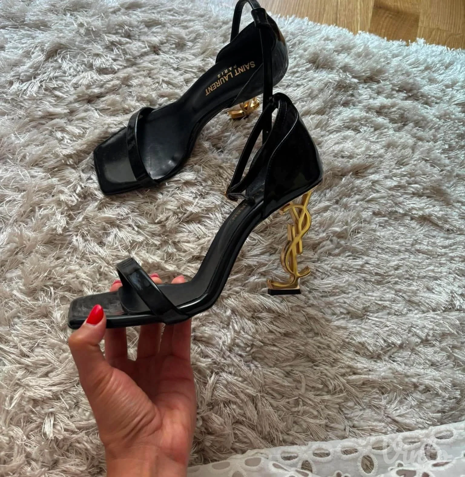 YSL stikle nove