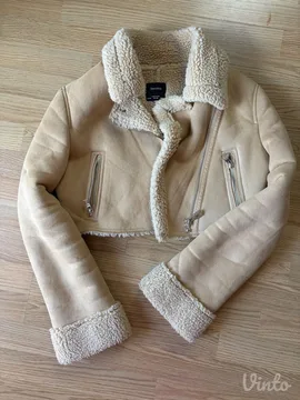 Bershka jaknica