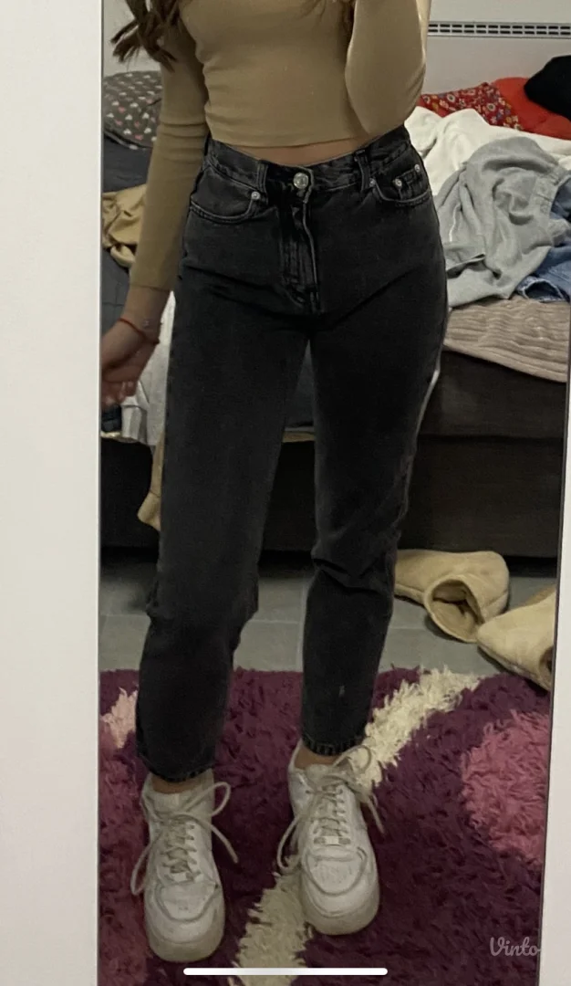 Pullandbear crne farmerke