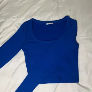 BERSHKA - majica na duge rukave