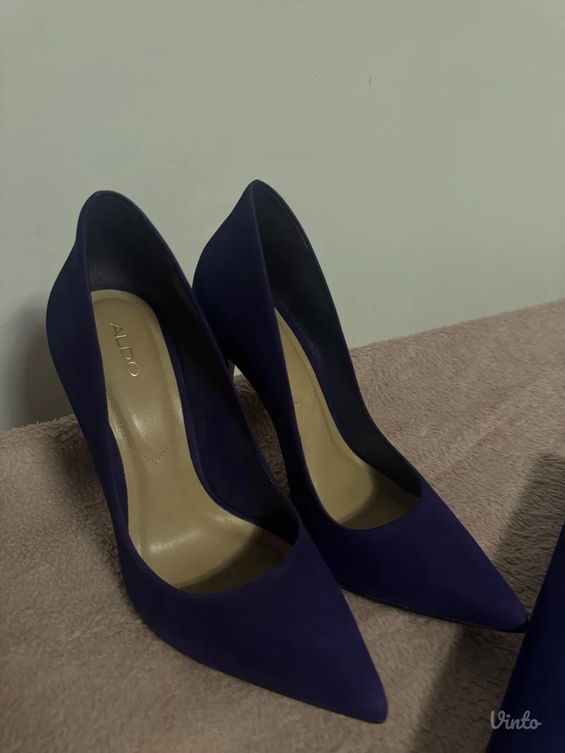 Aldo štikle i pismo torba