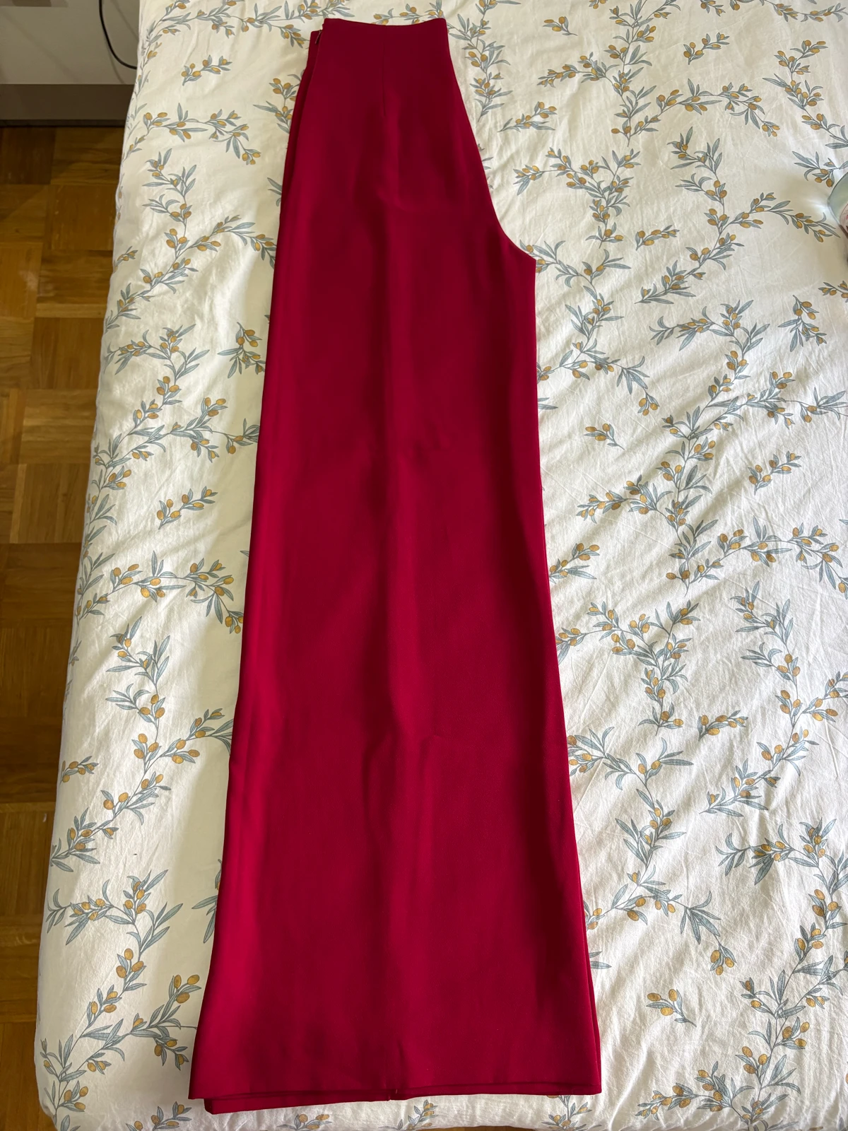 Ženske ZARA pantalone (XS)