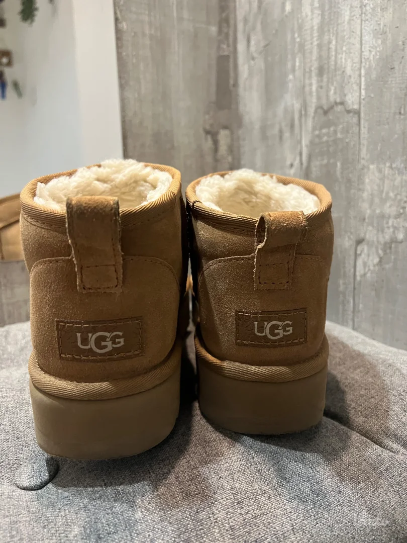 UGG cizme