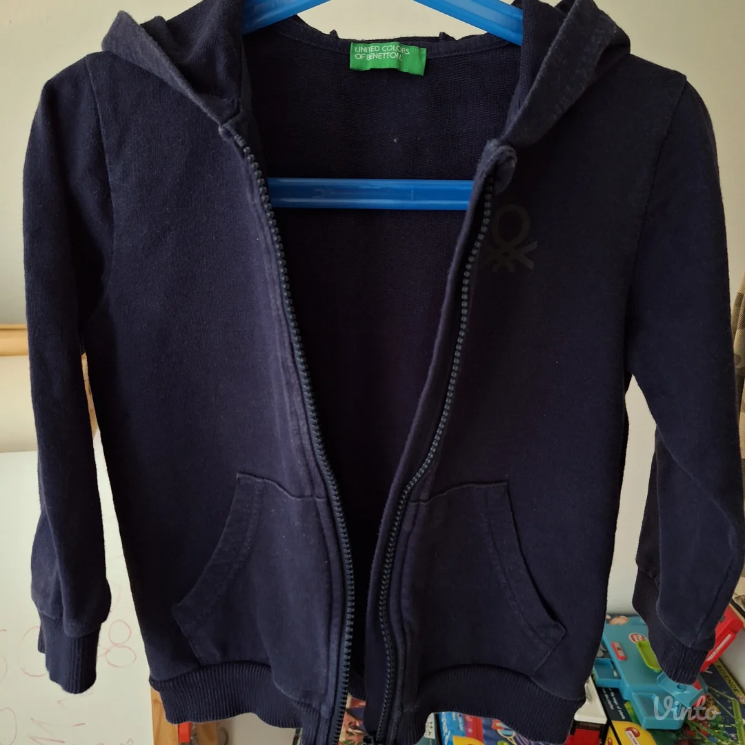 Benetton duks sa kapuljacom, vel.104