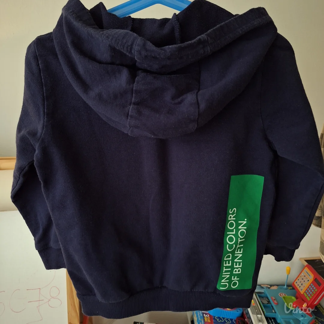 Benetton duks sa kapuljacom, vel.104