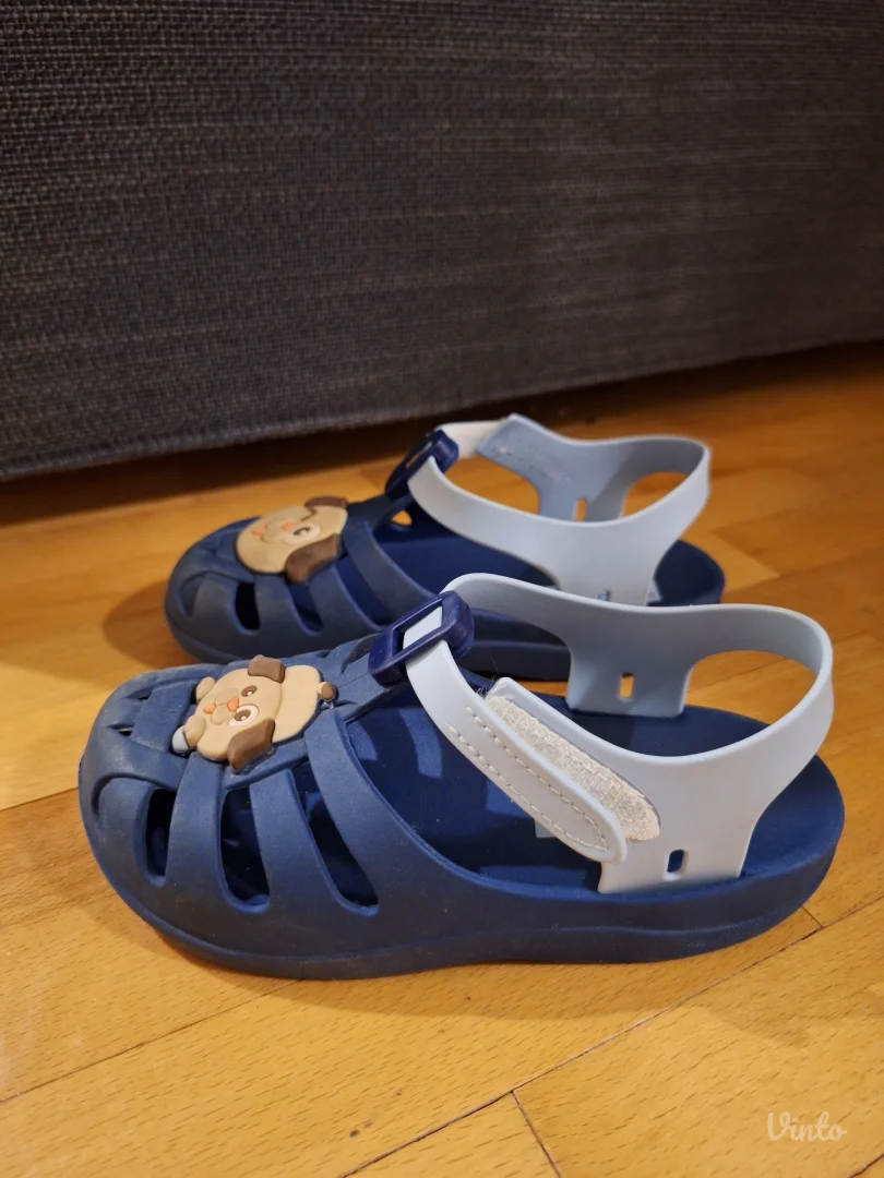 Ipanema decije sandale vel. 28-29