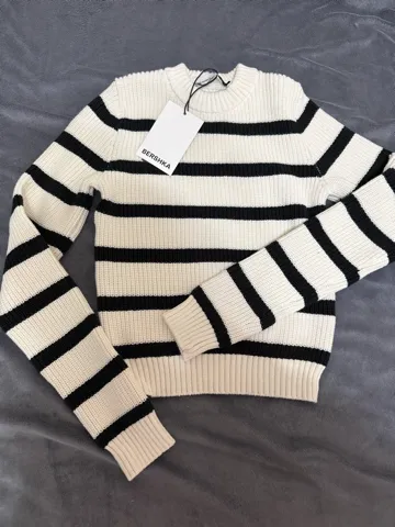 Bershka dzemper nov