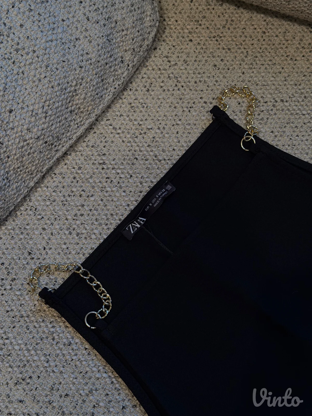 Zara bluza sa zlatnim detaljima