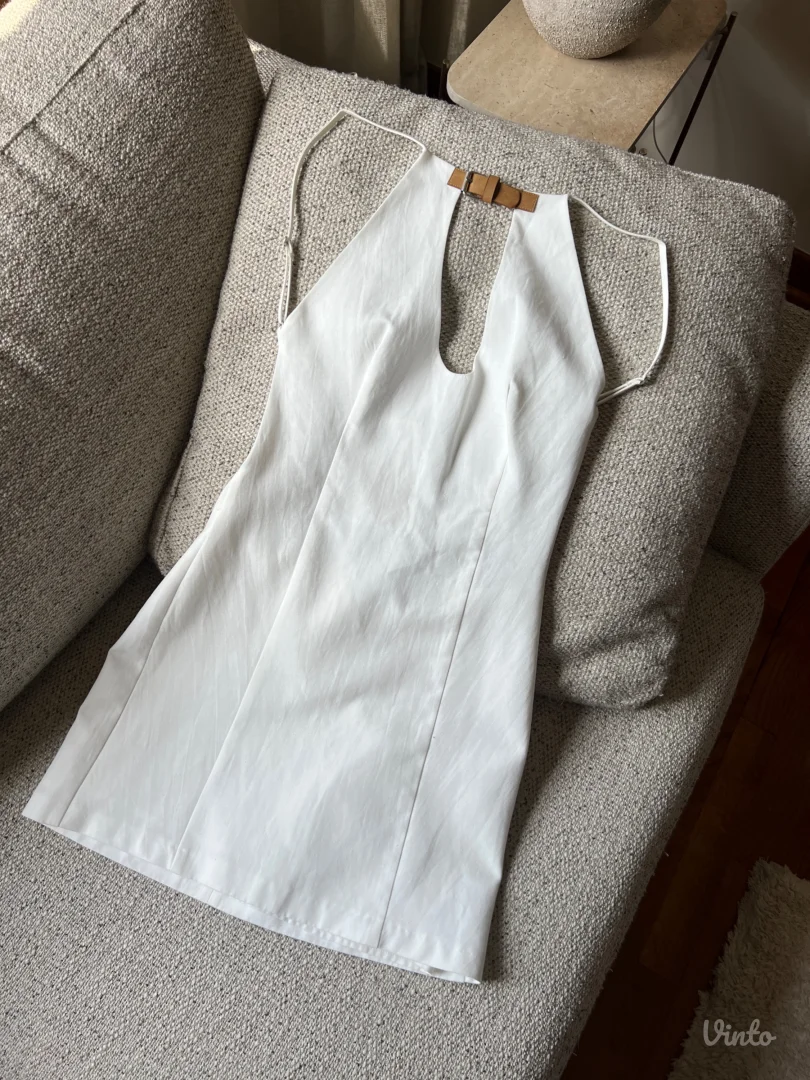 Haljina sa otvorenim ledjima Zara