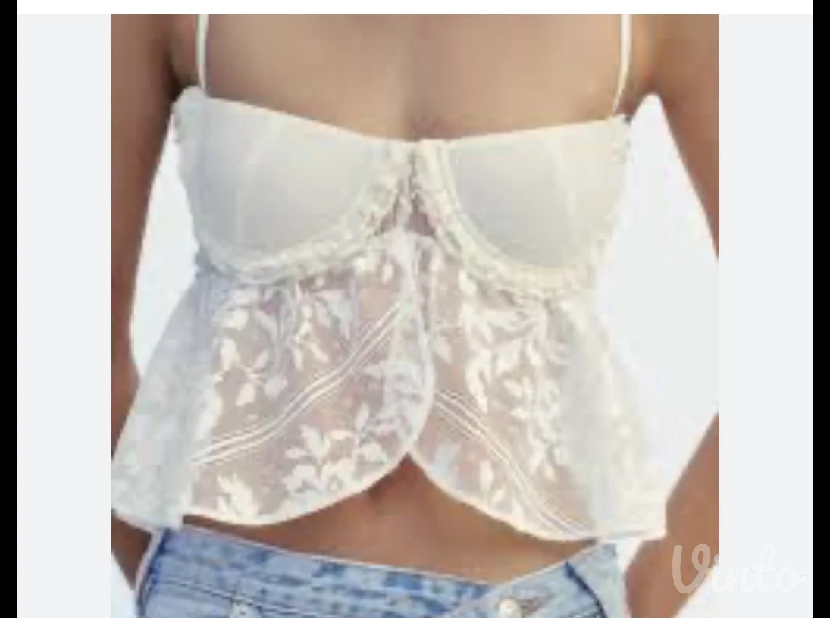 Zara top sa čipkom