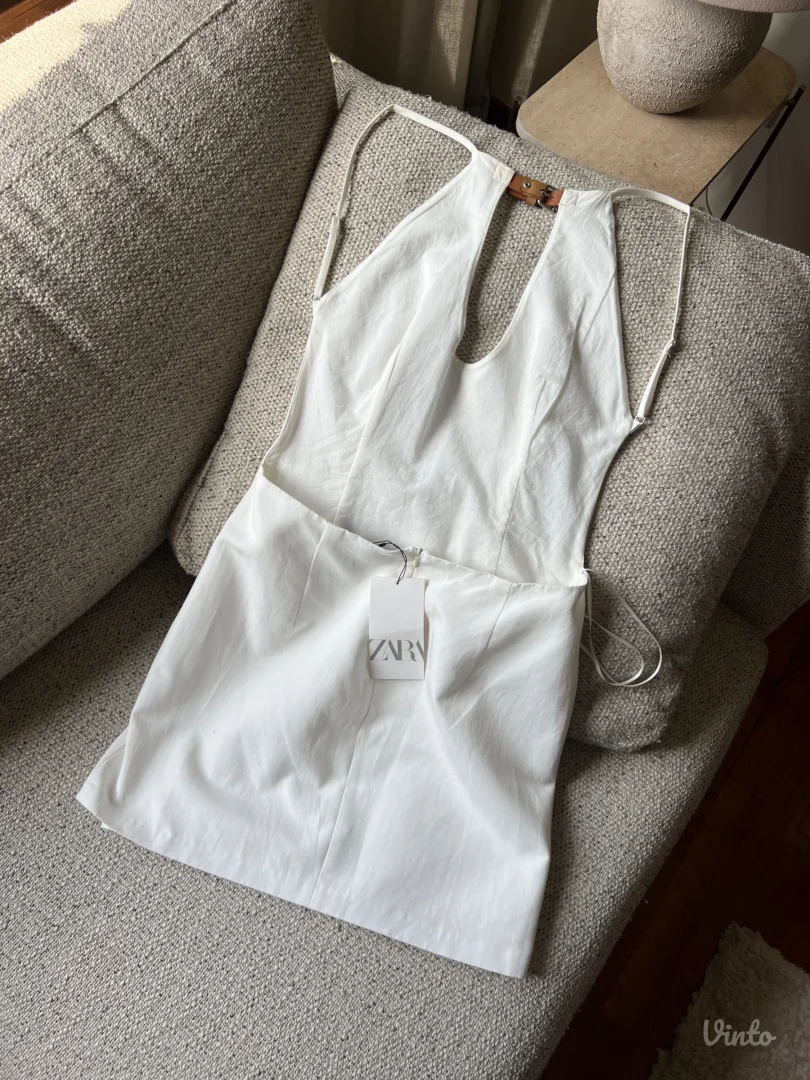 Haljina sa otvorenim ledjima Zara