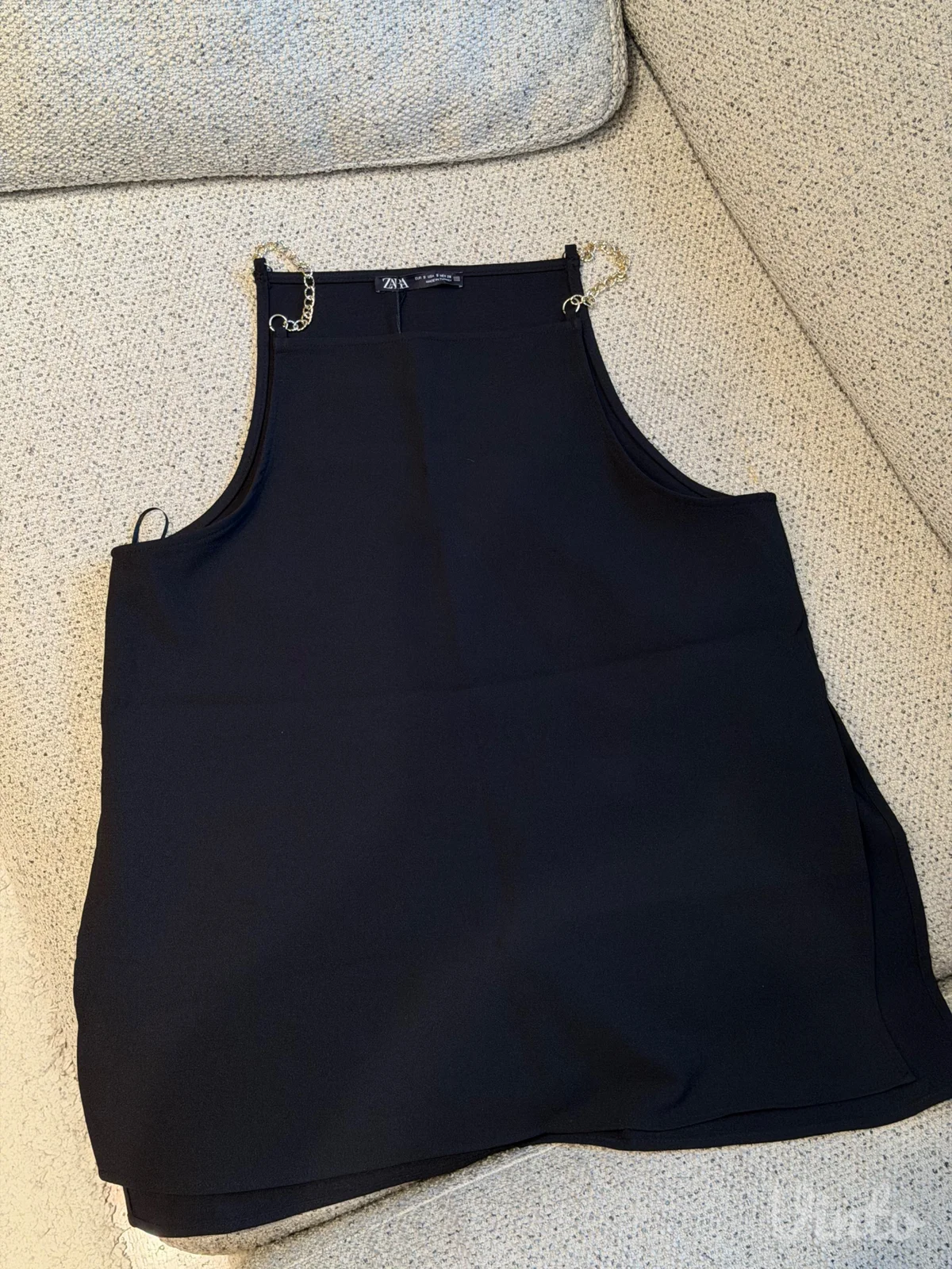 Zara bluza sa zlatnim detaljima