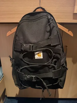 Carhartt crni ranac - odlično stanje