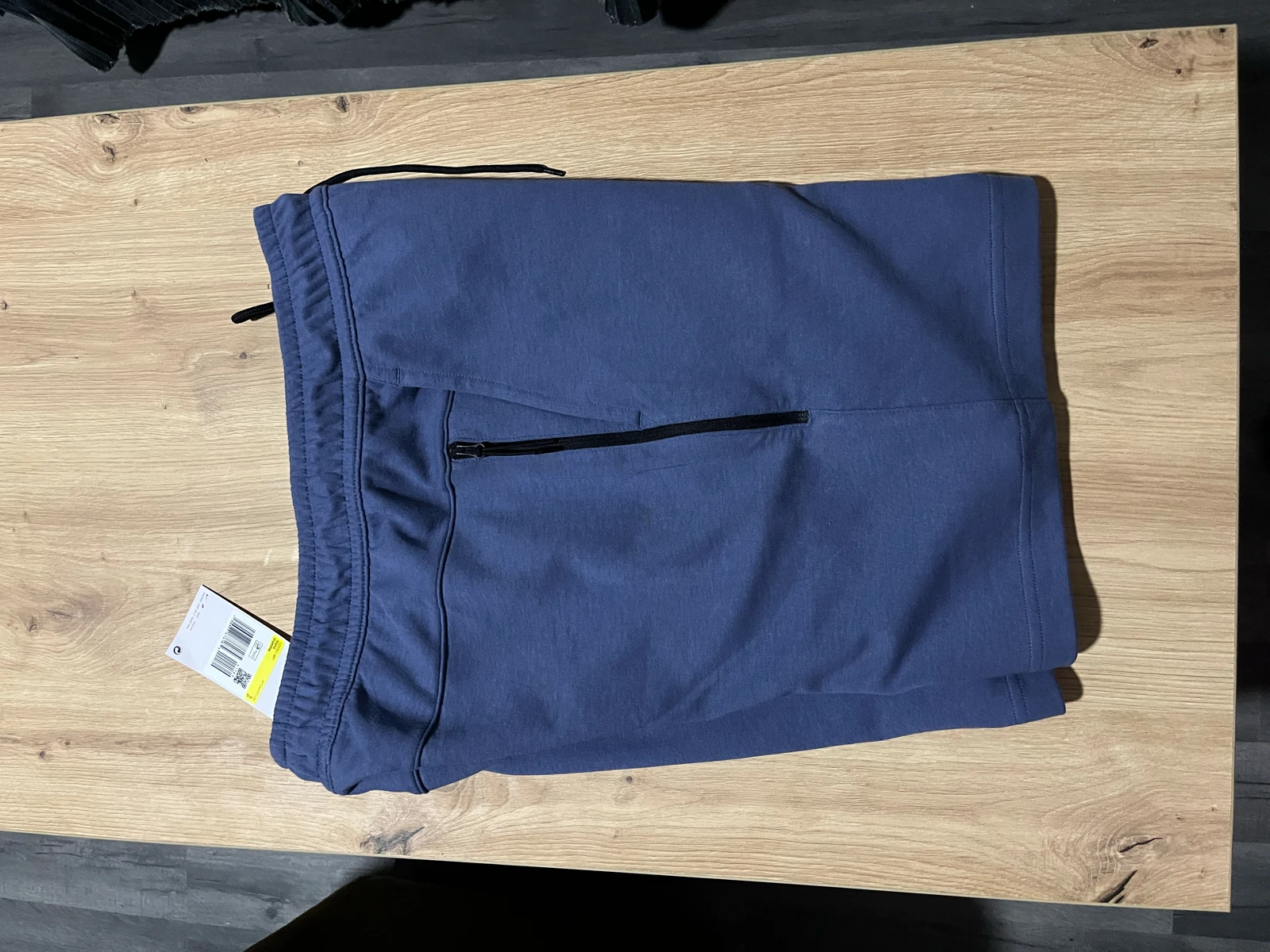Nike Tech fleece sorts S veličina