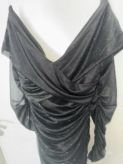 Crna haljina sa šljokicama