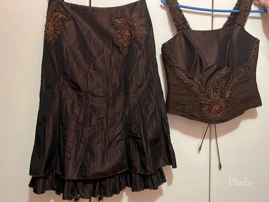 Vintage suknje i korset od svile