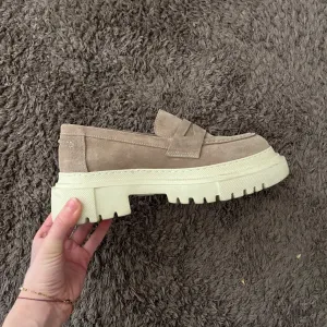 Korifeo (Concept & Hype) - Krem Mokasine