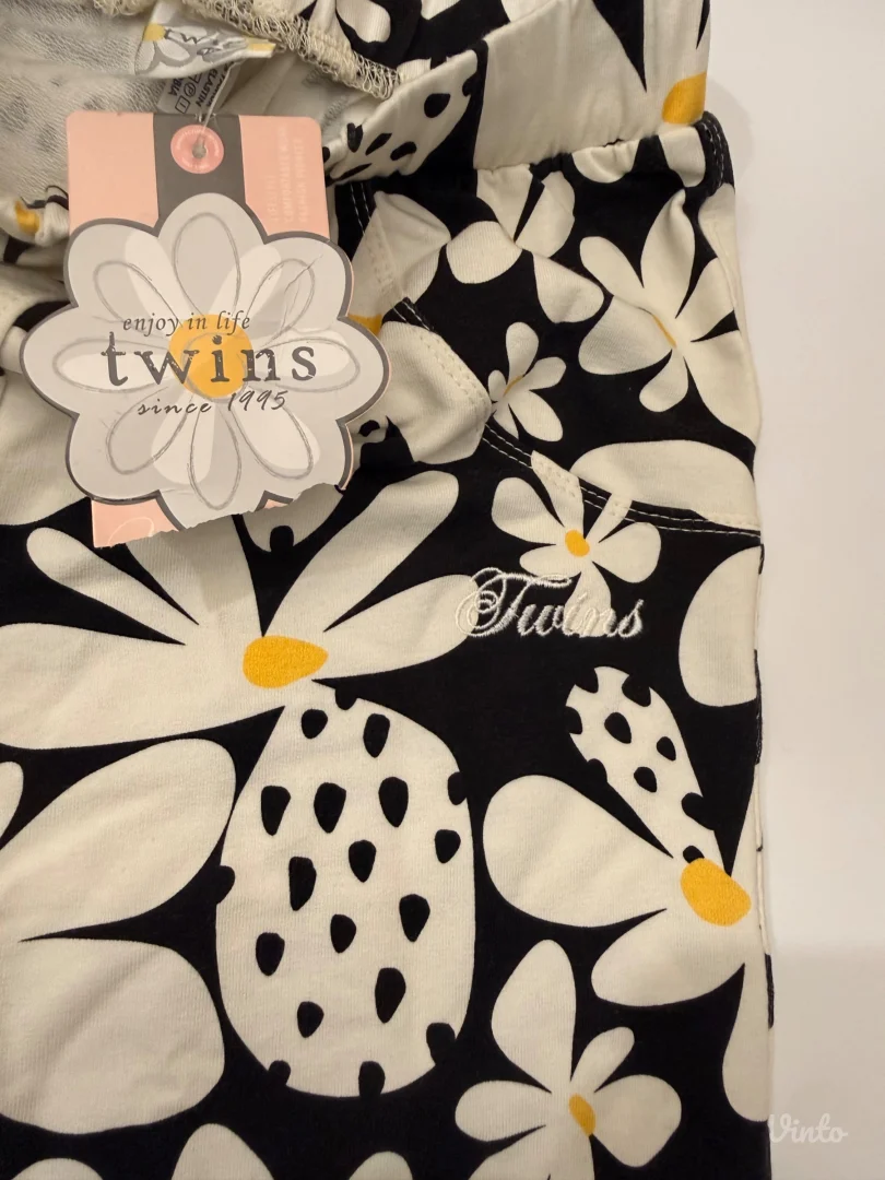 nove sa etiketom decije pantalone