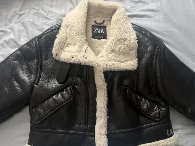 Zara kozna jaknica XS