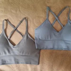 2 H&M topa za trening