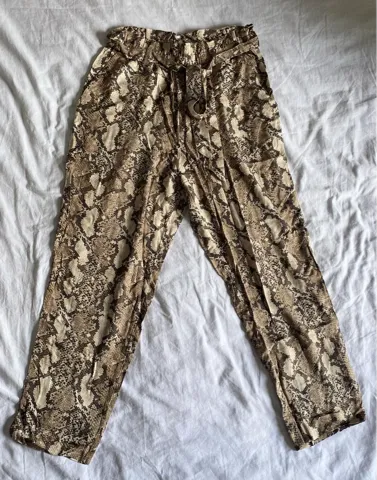 H&M pantalone - NOVE