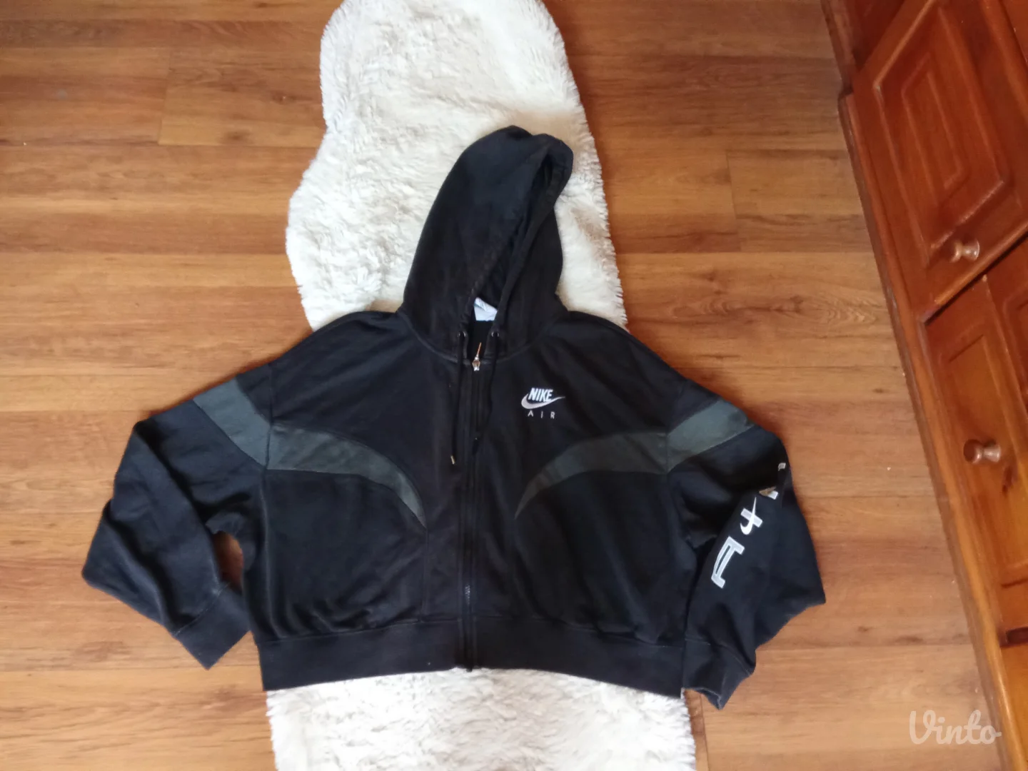 Crna ženska trenerke