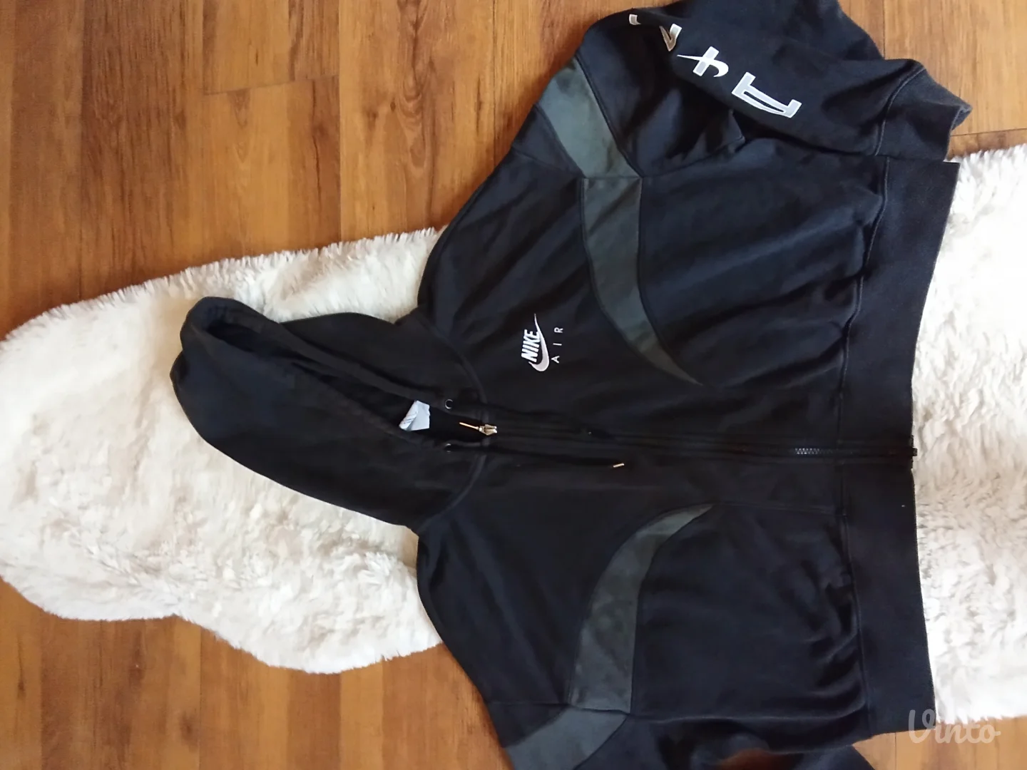 Crna ženska trenerke