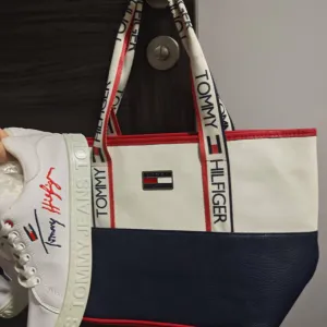 Tommy Hilfiger patike