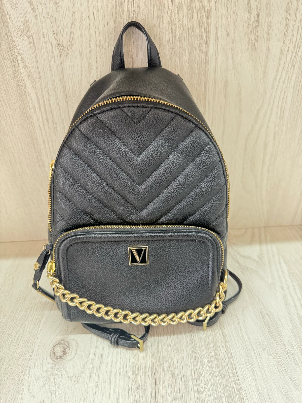 Victoria’s secret ranac
