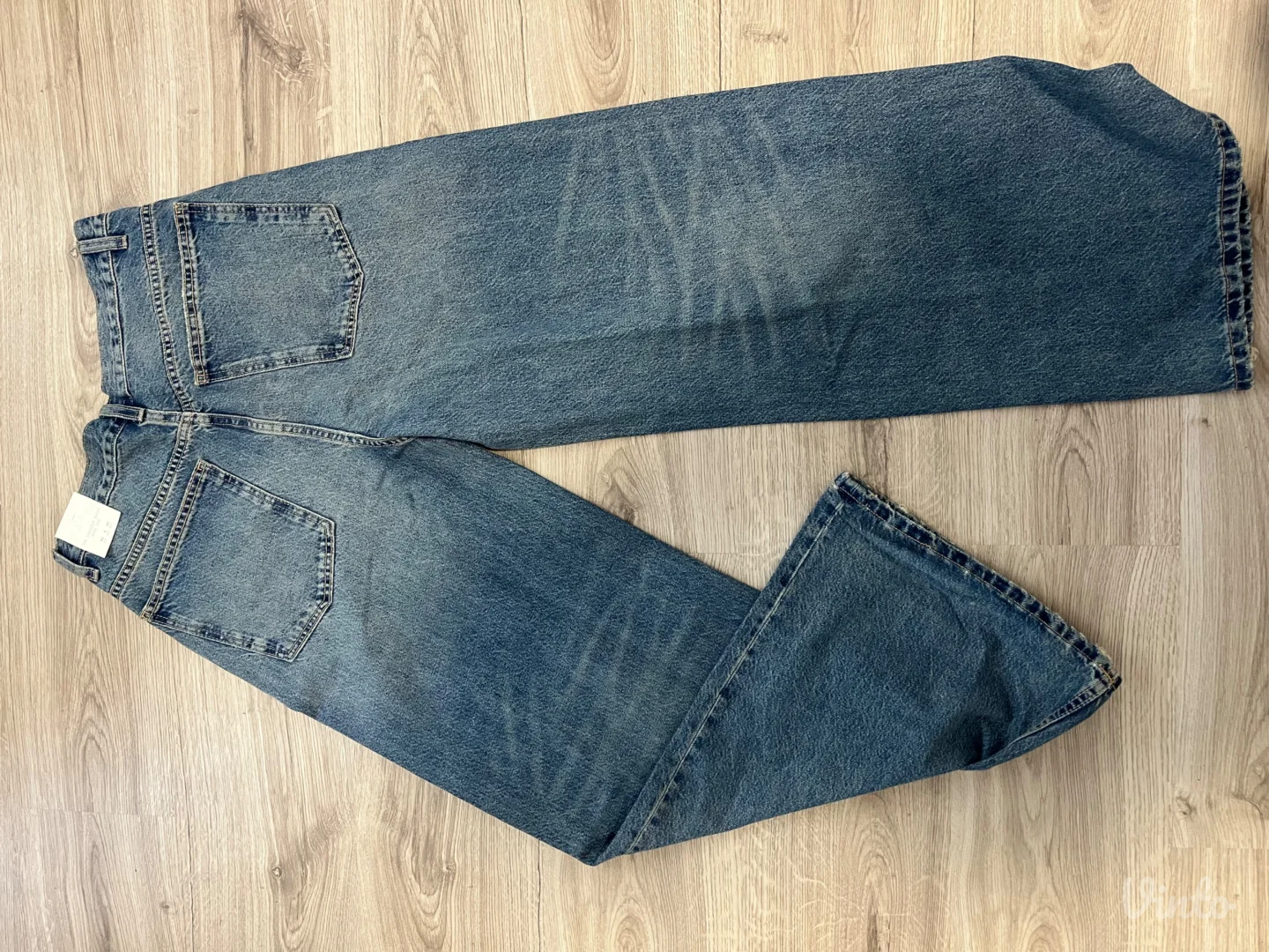 ZARA NOVE farmerice, vel 40