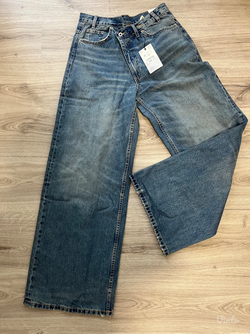 ZARA NOVE farmerice, vel 40