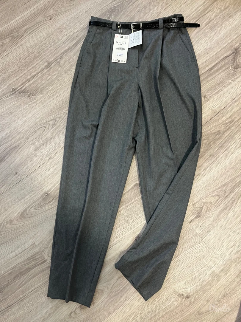 ZARA NOVE pantalone, vel M