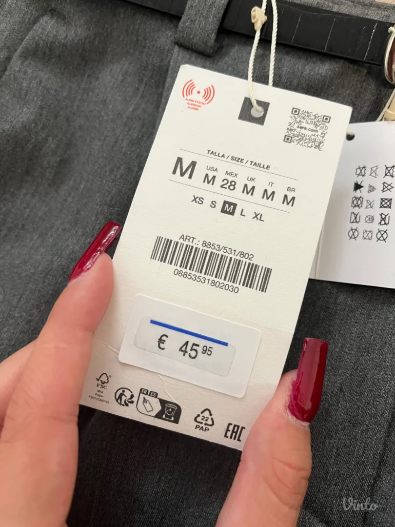 ZARA NOVE pantalone, vel M