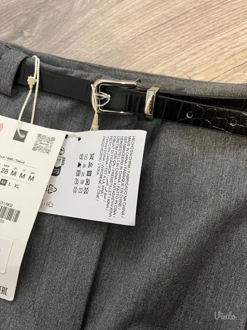 ZARA NOVE pantalone, vel M