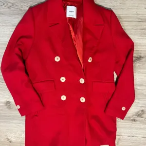 Crveni Mango dvoredni kaput, M