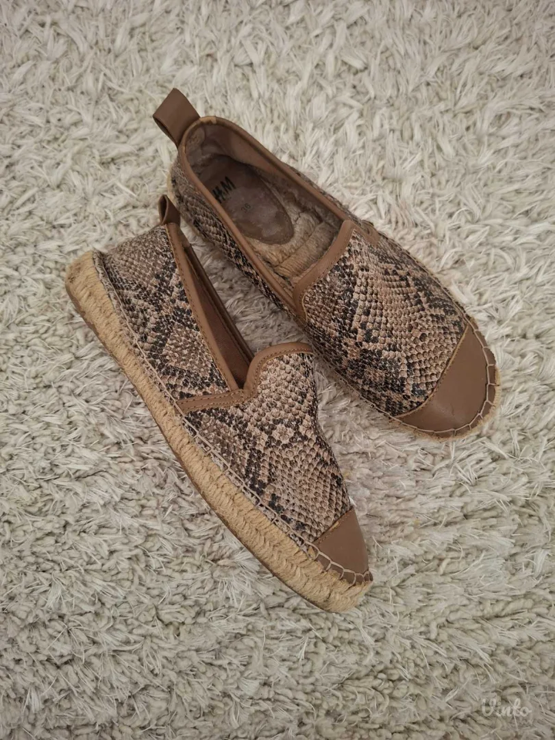 NOVO! Espadrile
