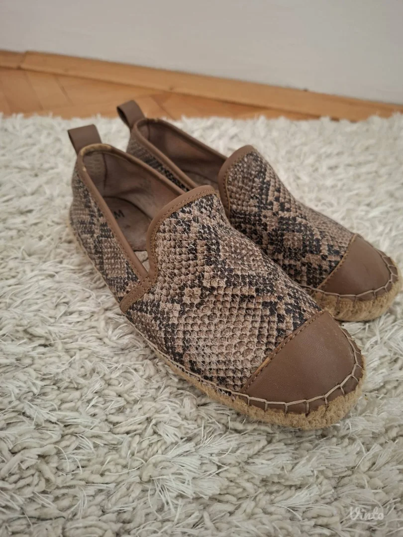 NOVO! Espadrile