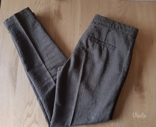 NOVO! Zelene pantalone sa šarom
