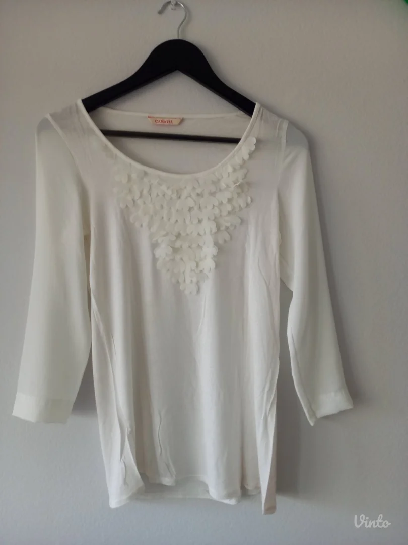 NOVO! Bela bluza